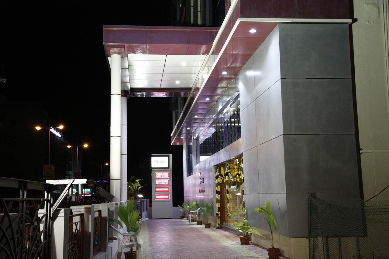 Poppys S.E.T Residency Hotel Kumbakonam Exterior foto