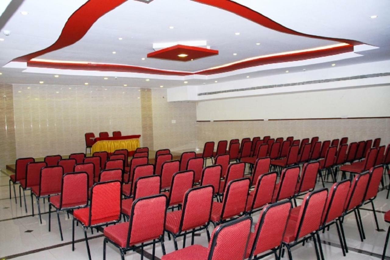 Poppys S.E.T Residency Hotel Kumbakonam Exterior foto